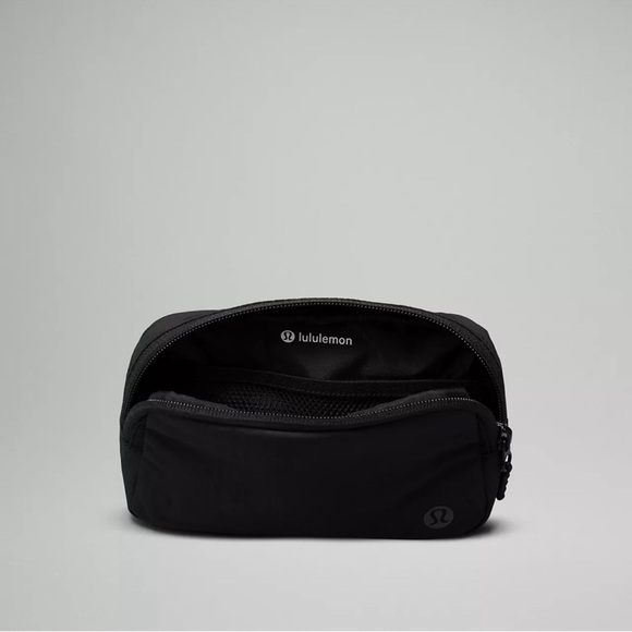 Lululemon Mini Everywhere Belt Bag - Picture 3 of 7